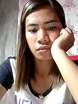 Snapshot of Cutie_body11 chatting on March 18, 2025, 5:41 am Cutie body11 online show from March 18, 2025, 5:41 am