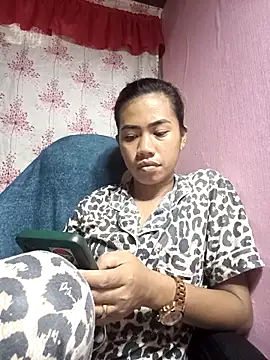 Snapshot of Cutie_body11 chatting on September 11, 2025, 12:44 am Cutie body11 online show from September 11, 2025, 12:44 am