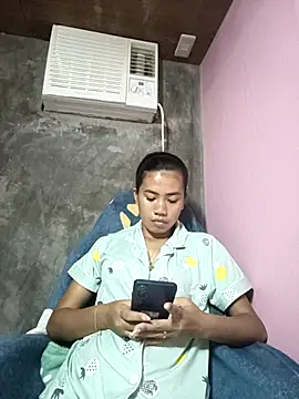 Snapshot of Cutie_body11 chatting on October 6, 2025, 1:36 am Cutie body11 online show from October 6, 2025, 1:36 am