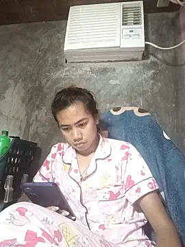 Snapshot of Cutie_body11 chatting on October 10, 2025, 4:33 am Cutie body11 online show from October 10, 2025, 4:33 am