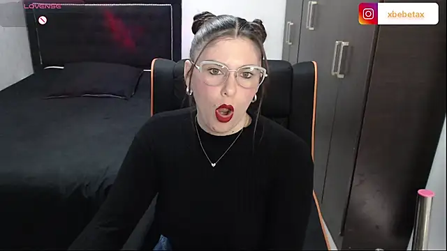 xxbbtaa online show from November 5, 2025, 9:04 pm