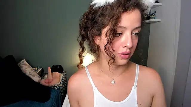 Snapshot of Cassandra_Caiin chatting on December 13, 2024, 12:42 am Cassandra Caiin online show from December 13, 2024, 12:42 am