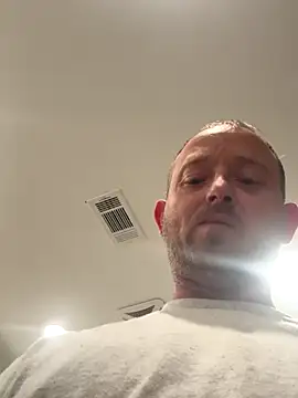 Snapshot of smokeymt420 chatting on October 11, 2025, 4:01 am smokeymt420 online show from October 11, 2025, 4:01 am