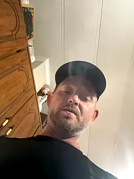 Snapshot of smokeymt420 chatting on November 7, 2025, 5:29 am smokeymt420 online show from November 7, 2025, 5:29 am