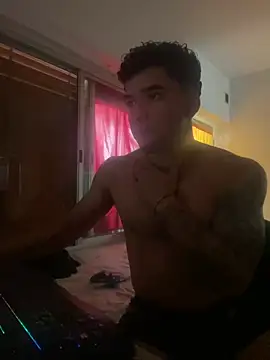 Snapshot of srmisterio09 chatting on March 11, 2025, 6:19 pm srmisterio09 online show from March 11, 2025, 6:19 pm