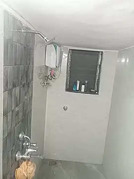 SimplyKarthik09 online show from December 14, 2025, 3:06 pm