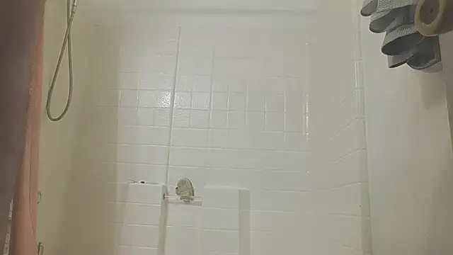 Snapshot of Yankeedave420 chatting on October 23, 2025, 8:46 am Yankeedave420 online show from October 23, 2025, 8:46 am