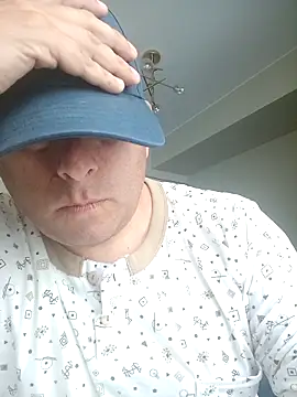 chicoguapo8 online show from February 22, 2025, 12:51 pm