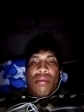 Snapshot of cachondo1610 chatting on March 4, 2025, 3:33 am cachondo1610 online show from March 4, 2025, 3:33 am