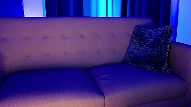 Liam V online show from November 5, 2025, 10:37 am