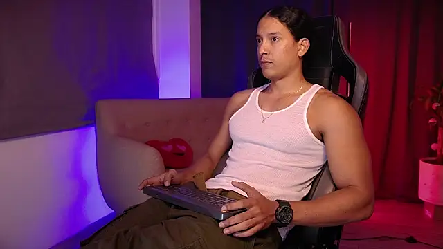 Snapshot of Liam_V chatting on February 5, 2026, 9:58 am Liam V online show from February 5, 2026, 9:58 am