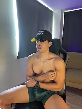 Liam V online show from March 10, 2026, 2:33 pm