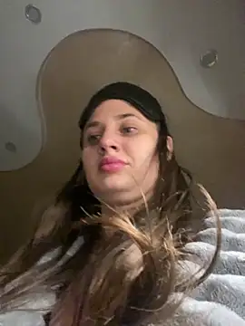 Flossy Vettie online show from February 28, 2025, 7:25 pm