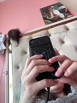 Flossy Vettie online show from March 1, 2025, 8:23 am