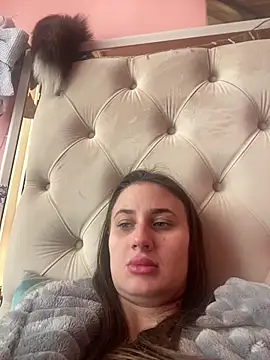 Flossy Vettie online show from March 4, 2025, 7:19 am