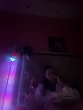 Flossy Vettie online show from March 8, 2025, 1:17 am