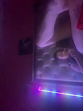 Flossy Vettie online show from March 11, 2025, 2:10 am