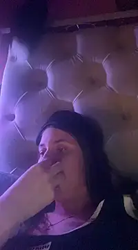 Flossy Vettie online show from March 12, 2025, 1:03 am