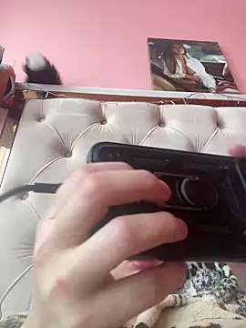 Flossy Vettie online show from March 17, 2025, 6:07 am