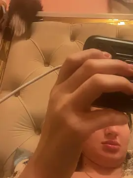 Flossy Vettie online show from March 17, 2025, 6:32 pm