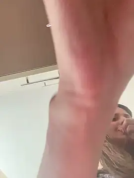 Flossy Vettie online show from September 29, 2025, 11:59 am