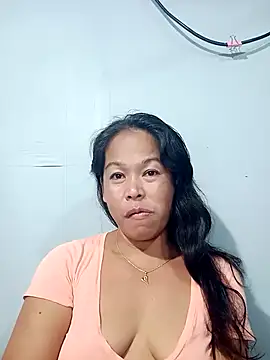 Snapshot of yummytitsxxx168 chatting on February 19, 2026, 7:37 am yummytitsxxx168 online show from February 19, 2026, 7:37 am