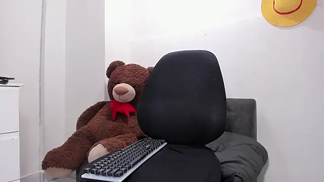 Lu doll online show from March 29, 2026, 3:01 pm