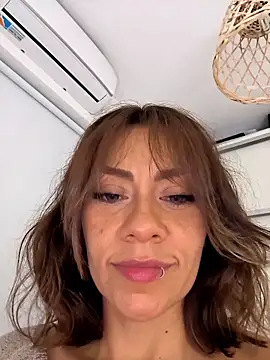 Snapshot of SamyJones9 chatting on November 16, 2025, 7:03 am SamyJones9 online show from November 16, 2025, 7:03 am