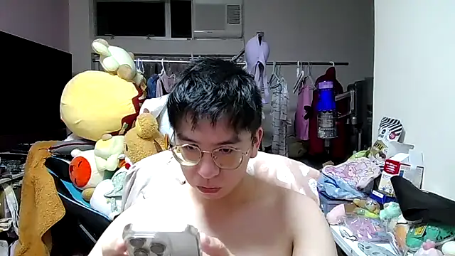 Snapshot of charlie_xdd chatting on February 23, 2026, 1:30 pm charlie xdd online show from February 23, 2026, 1:30 pm