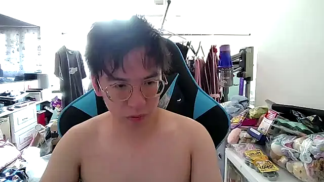 Snapshot of charlie_xdd chatting on March 28, 2026, 5:40 am charlie xdd online show from March 28, 2026, 5:40 am