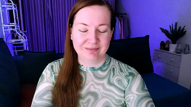 Snapshot of GoddessLara chatting on December 22, 2024, 9:20 pm GoddessLara online show from December 22, 2024, 9:20 pm