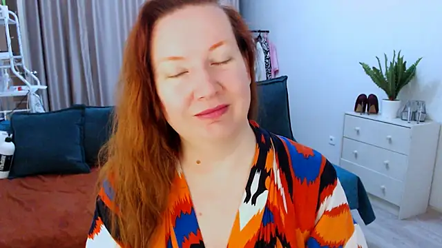 GoddessLara online show from October 22, 2025, 4:35 am