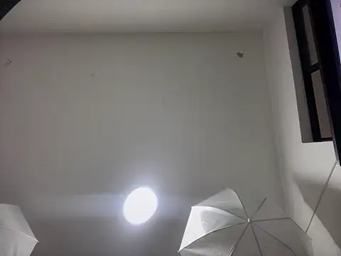 DulceLenns online show from January 1, 2025, 8:58 pm