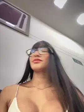 DulceLenns online show from January 17, 2025, 6:12 pm