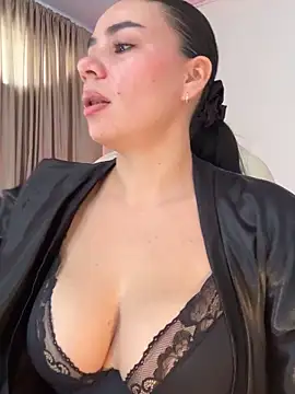 MeganDupont online show from December 1, 2025, 2:00 pm