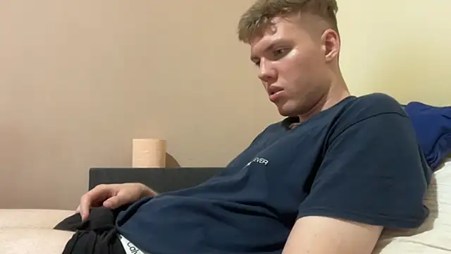 sexybooii6968 online show from September 13, 2025, 8:52 pm