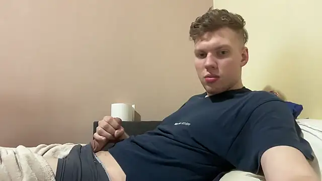 Snapshot of sexybooii6968 chatting on February 28, 2026, 9:38 pm sexybooii6968 online show from February 28, 2026, 9:38 pm