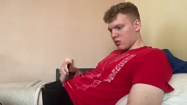 sexybooii6968 online show from April 17, 2026, 11:46 am