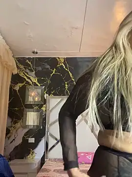 scarlett sexx69 online show from October 13, 2025, 6:41 pm