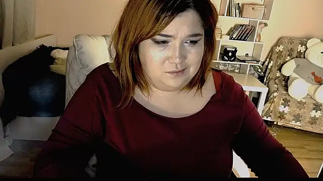 Snapshot of Vi-Vixen chatting on December 19, 2024, 8:44 pm Vi-Vixen online show from December 19, 2024, 8:44 pm