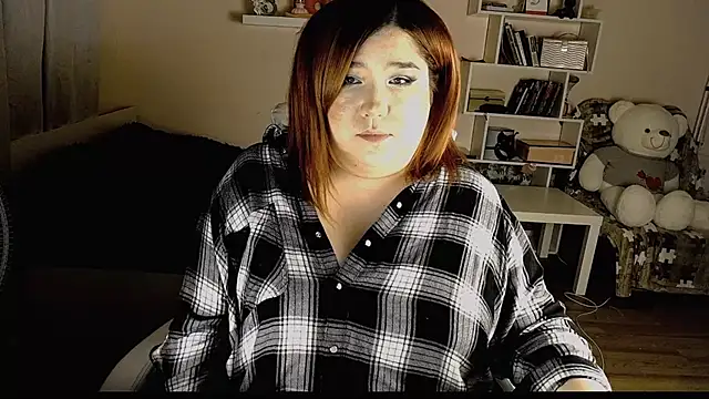 Snapshot of Vi-Vixen chatting on February 6, 2025, 11:37 pm Vi-Vixen online show from February 6, 2025, 11:37 pm