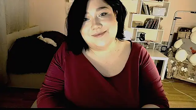 Snapshot of Vi-Vixen chatting on February 14, 2025, 10:36 pm Vi-Vixen online show from February 14, 2025, 10:36 pm