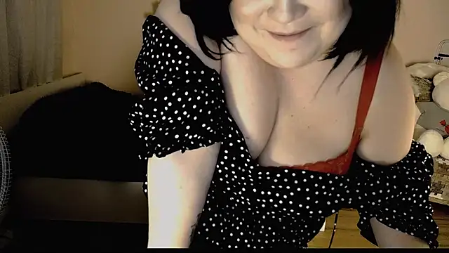 Snapshot of Vi-Vixen chatting on March 4, 2025, 6:37 am Vi-Vixen online show from March 4, 2025, 6:37 am