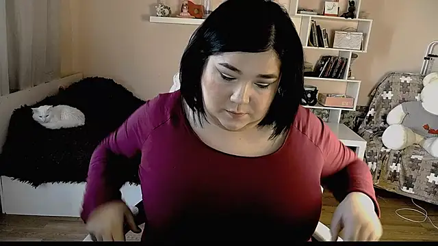 Snapshot of Vi-Vixen chatting on March 9, 2025, 8:07 am Vi-Vixen online show from March 9, 2025, 8:07 am