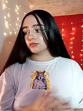 Snapshot of IvonneT chatting on February 15, 2025, 9:04 pm IvonneT online show from February 15, 2025, 9:04 pm