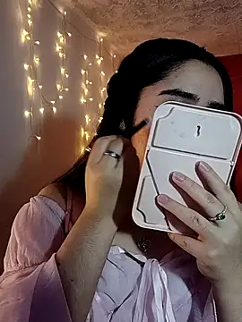 Snapshot of IvonneT chatting on March 2, 2025, 10:38 pm IvonneT online show from March 2, 2025, 10:38 pm