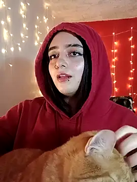 Snapshot of IvonneT chatting on March 3, 2025, 1:42 am IvonneT online show from March 3, 2025, 1:42 am