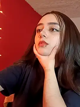 Snapshot of IvonneT chatting on October 20, 2025, 12:00 am IvonneT online show from October 20, 2025, 12:00 am