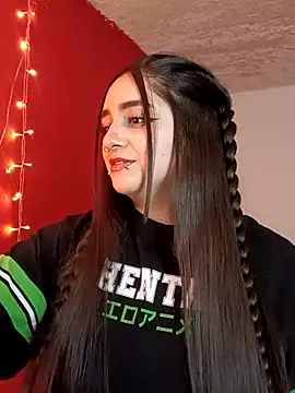 Snapshot of IvonneT chatting on October 26, 2025, 10:47 pm IvonneT online show from October 26, 2025, 10:47 pm