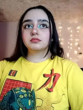 Snapshot of IvonneT chatting on November 26, 2025, 2:01 am IvonneT online show from November 26, 2025, 2:01 am